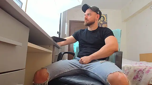 Ryanstone  online show from July 8, 2026, 5:52 am