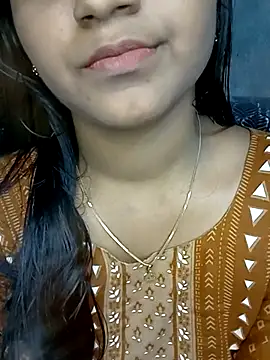 Neha533 online show from November 7, 2025, 6:23 pm