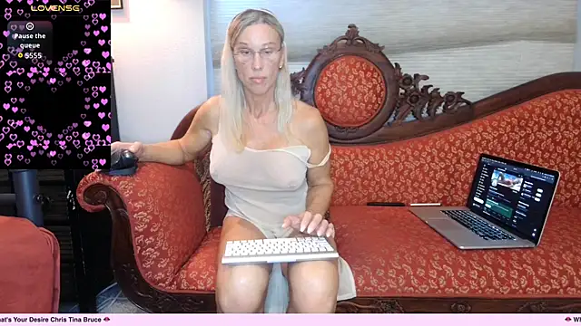 ChrisTinaBruce online show from November 16, 2025, 2:00 pm