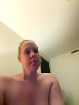 Snapshot of aussielovegal chatting on November 2, 2025, 1:16 pm aussielovegal online show from November 2, 2025, 1:16 pm