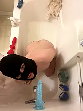 Femboy ellie online show from November 24, 2025, 9:37 pm