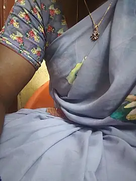 Snapshot of hyd_couple7878 chatting on February 16, 2026, 5:00 pm hyd couple7878 online show from February 16, 2026, 5:00 pm