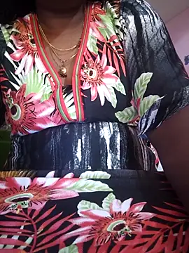 Snapshot of hyd_couple7878 chatting on February 16, 2026, 4:33 am hyd couple7878 online show from February 16, 2026, 4:33 am