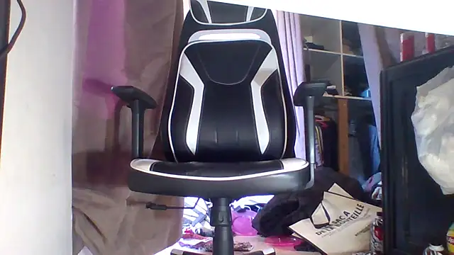 Snapshot of metissjeunn chatting on March 1, 2026, 12:38 pm metissjeunn online show from March 1, 2026, 12:38 pm