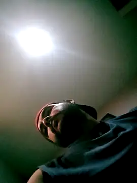 Yerackhip online show from March 4, 2026, 6:26 pm