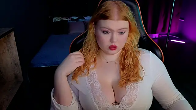 Snapshot of AriettaHeart chatting on February 26, 2026, 3:56 pm AriettaHeart online show from February 26, 2026, 3:56 pm