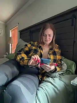 Snapshot of cubedmirror81 chatting on February 26, 2026, 10:21 pm cubedmirror81 online show from February 26, 2026, 10:21 pm