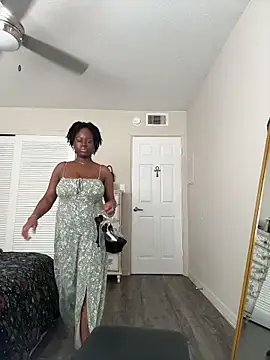 Snapshot of ladiosa_selene chatting on March 1, 2026, 9:37 pm ladiosa selene online show from March 1, 2026, 9:37 pm