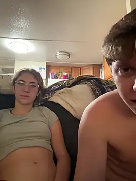 justenxoxo online show from November 12, 2025, 12:37 am