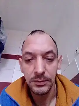 Snapshot of Yraaaar chatting on November 3, 2025, 6:18 am Yraaaar online show from November 3, 2025, 6:18 am