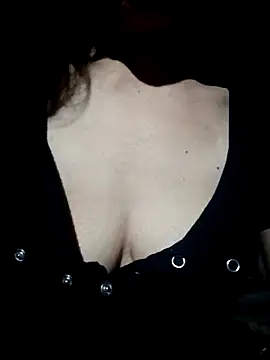 LenaLy2k online show from November 8, 2025, 7:50 pm