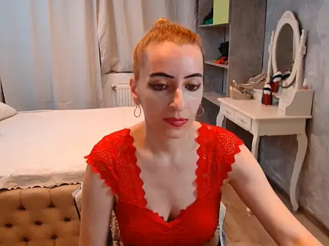 AnneDevrim online show from November 13, 2025, 7:01 am