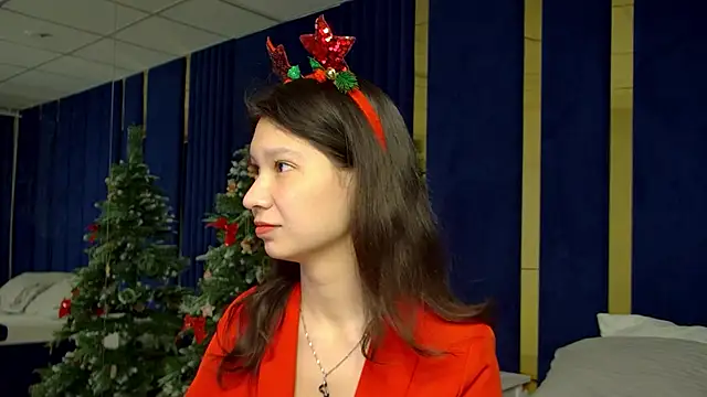 SaraDenars online show from December 15, 2025, 5:24 am