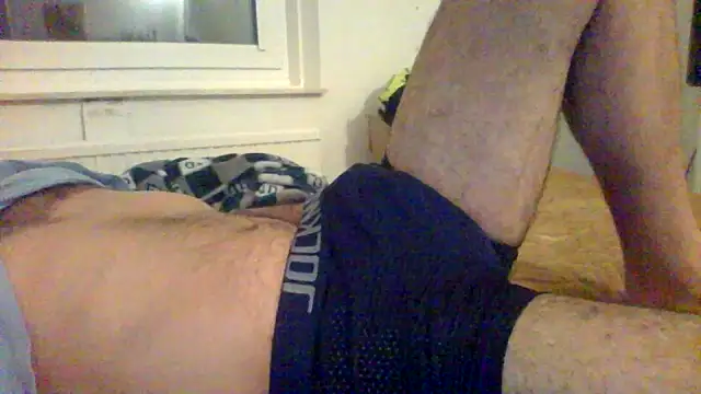 Snapshot of Camiin20 chatting on February 4, 2026, 1:33 am Camiin20 online show from February 4, 2026, 1:33 am