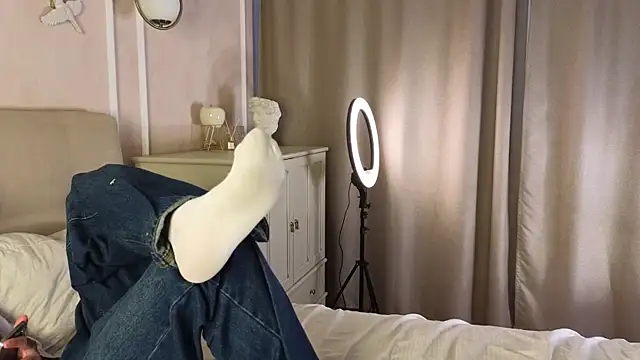 CathyCaldwell online show from February 16, 2026, 6:56 am