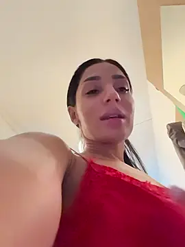 VickyM99 online show from November 11, 2025, 7:47 am