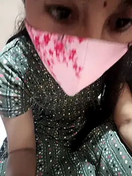 Snapshot of Tamil_White_Rose chatting on February 10, 2026, 9:03 pm Tamil White Rose online show from February 10, 2026, 9:03 pm