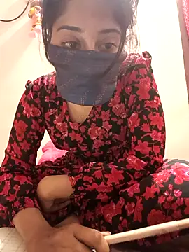 Snapshot of Tamil_White_Rose chatting on February 25, 2026, 9:47 pm Tamil White Rose online show from February 25, 2026, 9:47 pm