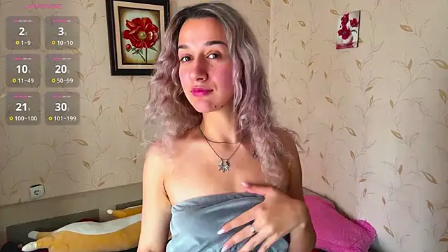 Auroragin online show from November 20, 2025, 9:21 am