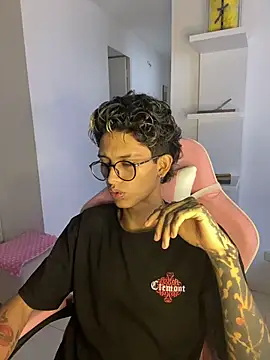 MassimoAlessandro online show from January 6, 2026, 8:24 pm