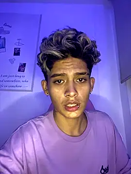 Snapshot of MassimoAlessandro chatting on November 6, 2025, 12:25 am MassimoAlessandro online show from November 6, 2025, 12:25 am