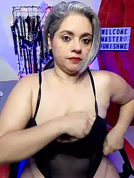 Snapshot of sexysubMila chatting on February 18, 2026, 2:13 pm sexysubMila online show from February 18, 2026, 2:13 pm