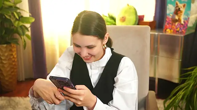 Snapshot of JanyceGrzyb chatting on November 4, 2025, 4:05 am JanyceGrzyb online show from November 4, 2025, 4:05 am