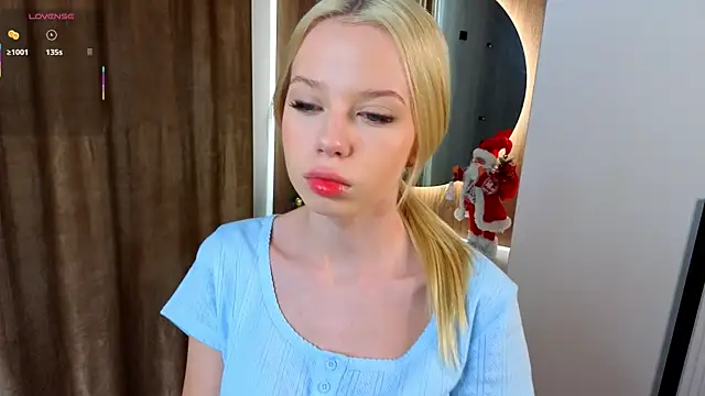 DorisCandelario online show from December 18, 2025, 3:16 pm