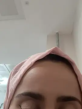 Snapshot of buseck_k chatting on November 4, 2025, 10:41 am buseck k online show from November 4, 2025, 10:41 am