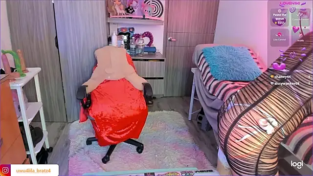 Snapshot of Lila_bratzz chatting on February 28, 2026, 9:25 pm Lila bratzz online show from February 28, 2026, 9:25 pm