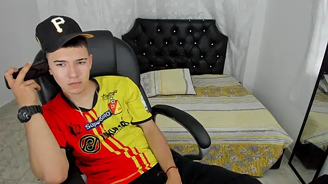 Aleck Boy online show from November 26, 2025, 7:58 pm