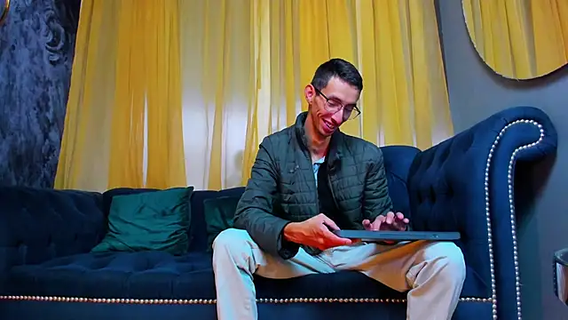 ZyroNight online show from January 8, 2026, 7:20 pm