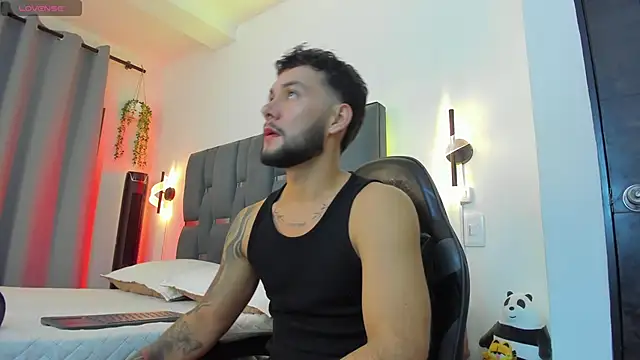 noah corvelle online show from January 11, 2026, 3:46 am