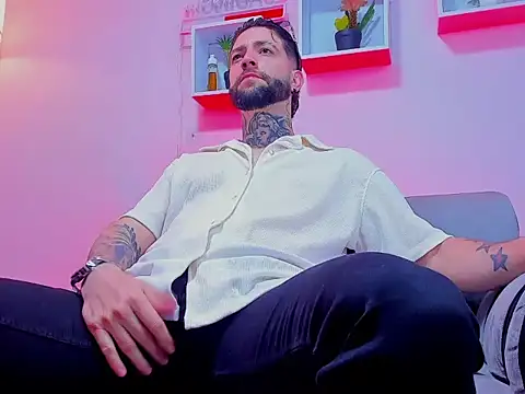 Supreme Alpha online show from November 28, 2025, 7:36 pm