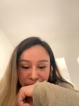 thu-cuoi online show from November 5, 2025, 5:43 am