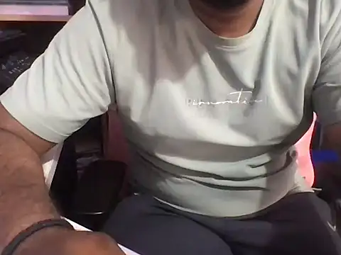 KingCobra 07 online show from April 4, 2026, 2:29 am