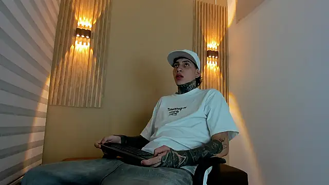 Snapshot of DANTE_ARMSTRONG chatting on November 28, 2025, 3:50 am DANTE ARMSTRONG online show from November 28, 2025, 3:50 am