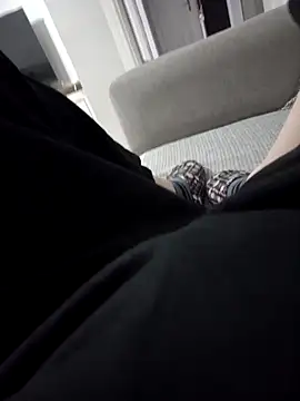 Snapshot of Mahsime chatting on November 11, 2025, 4:24 pm Mahsime online show from November 11, 2025, 4:24 pm