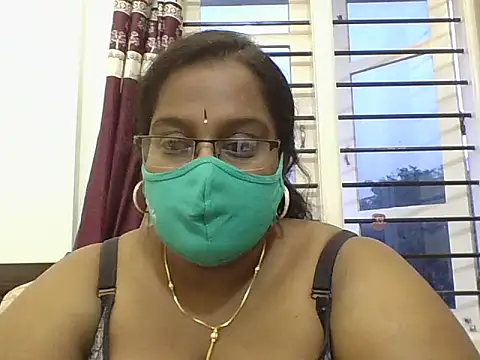 Snapshot of hootypriya chatting on November 27, 2025, 12:16 pm hootypriya online show from November 27, 2025, 12:16 pm