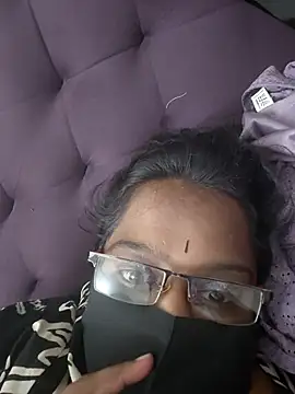 hootypriya online show from June 12, 2026, 3:43 pm