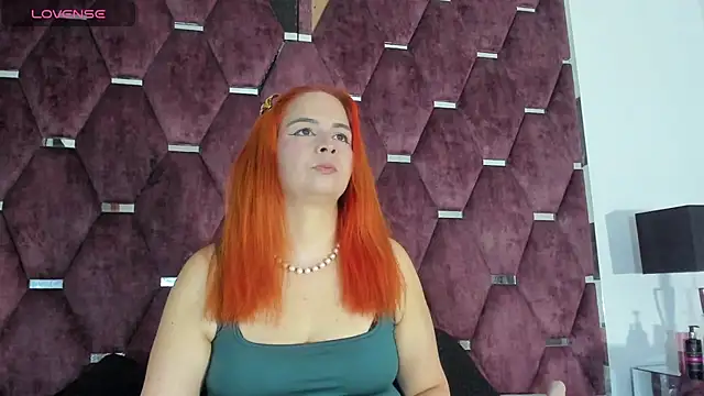 Snapshot of RossMildrey chatting on July 20, 2026, 12:29 pm RossMildrey online show from July 20, 2026, 12:29 pm