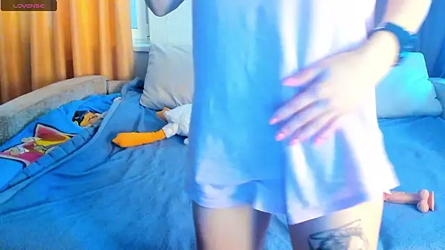 Snapshot of Eva_purrr_ chatting on February 4, 2026, 10:32 am Eva purrr online show from February 4, 2026, 10:32 am