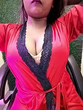 LoveLy-Soneya online show from March 4, 2026, 7:10 pm