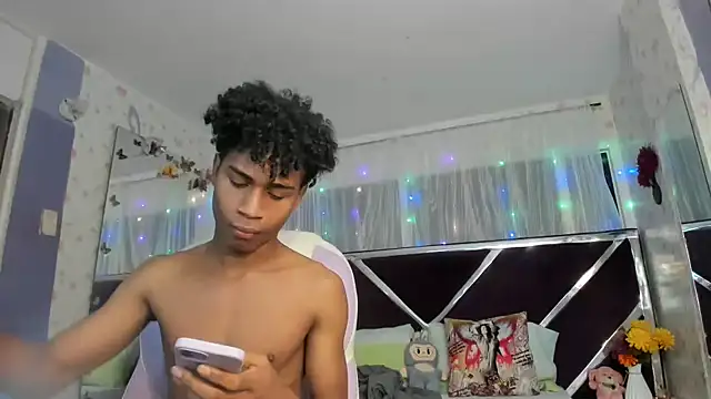 Santy bigcock 01 online show from March 21, 2026, 12:09 pm