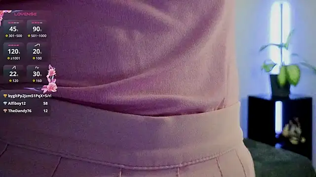 Snapshot of violetwluv chatting on November 15, 2025, 10:41 am violetwluv online show from November 15, 2025, 10:41 am