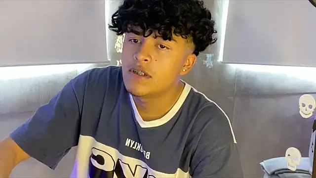 Snapshot of CyrusAndGrase chatting on January 14, 2026, 9:51 pm CyrusAndGrase online show from January 14, 2026, 9:51 pm