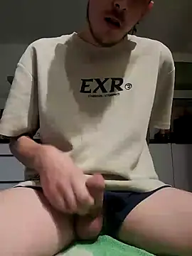 pumspaty06 online show from November 5, 2025, 7:55 am