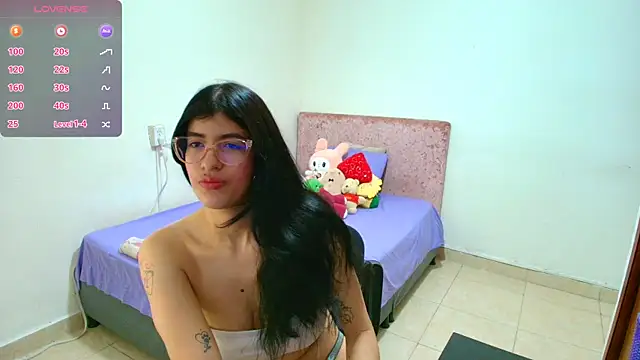 Snapshot of Kassandra_0304 chatting on June 20, 2026, 11:59 am Kassandra 0304 online show from June 20, 2026, 11:59 am