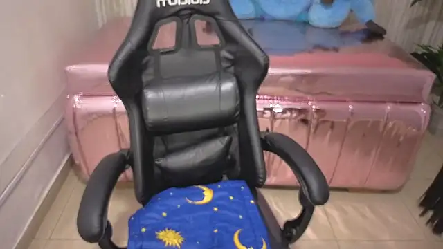 scarlett percy t online show from February 13, 2026, 3:45 pm