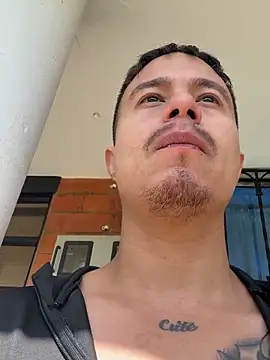 Snapshot of RaySullivan chatting on November 7, 2025, 2:32 pm RaySullivan online show from November 7, 2025, 2:32 pm